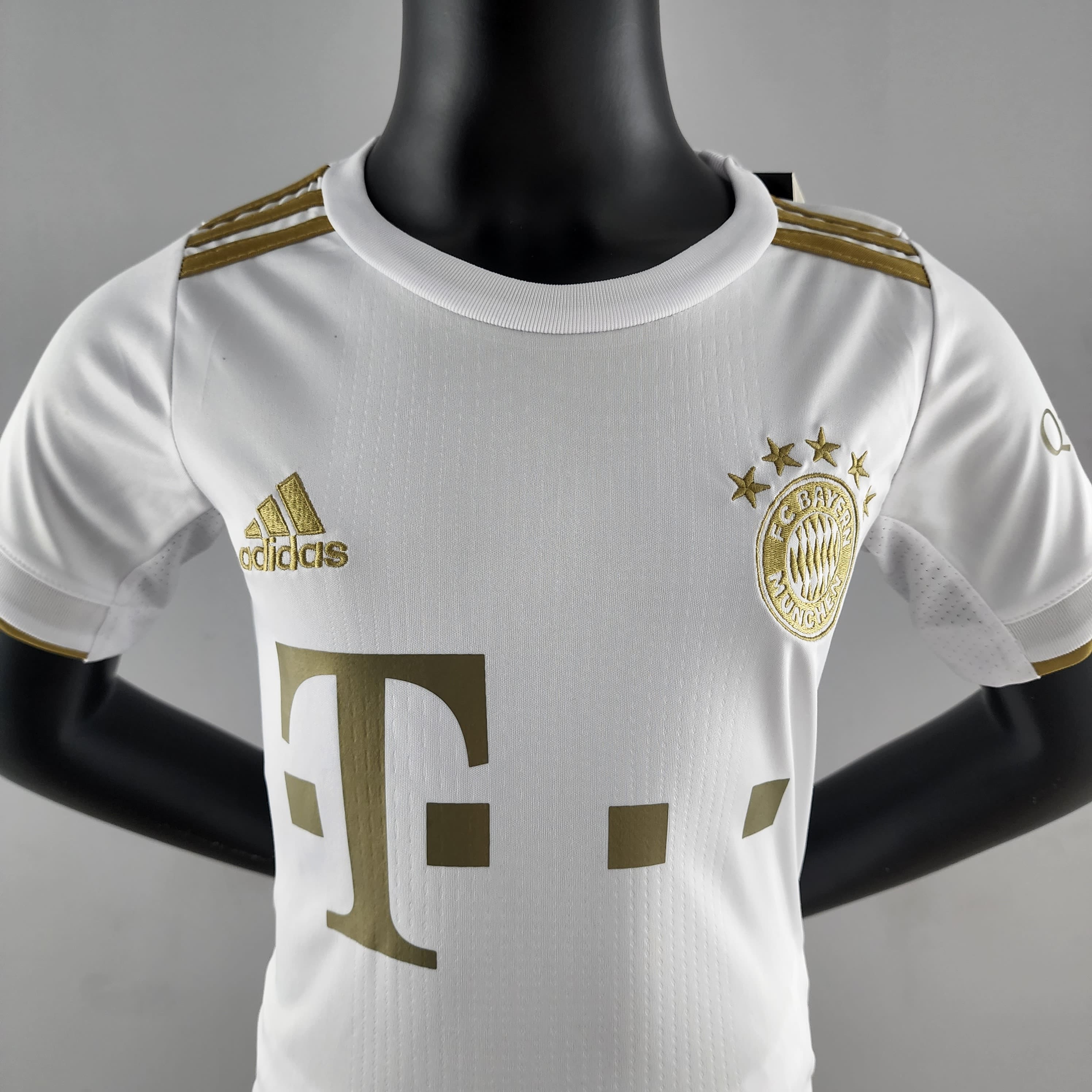 Conjunto Infantil Bayern de Munique 2022/23 - Away