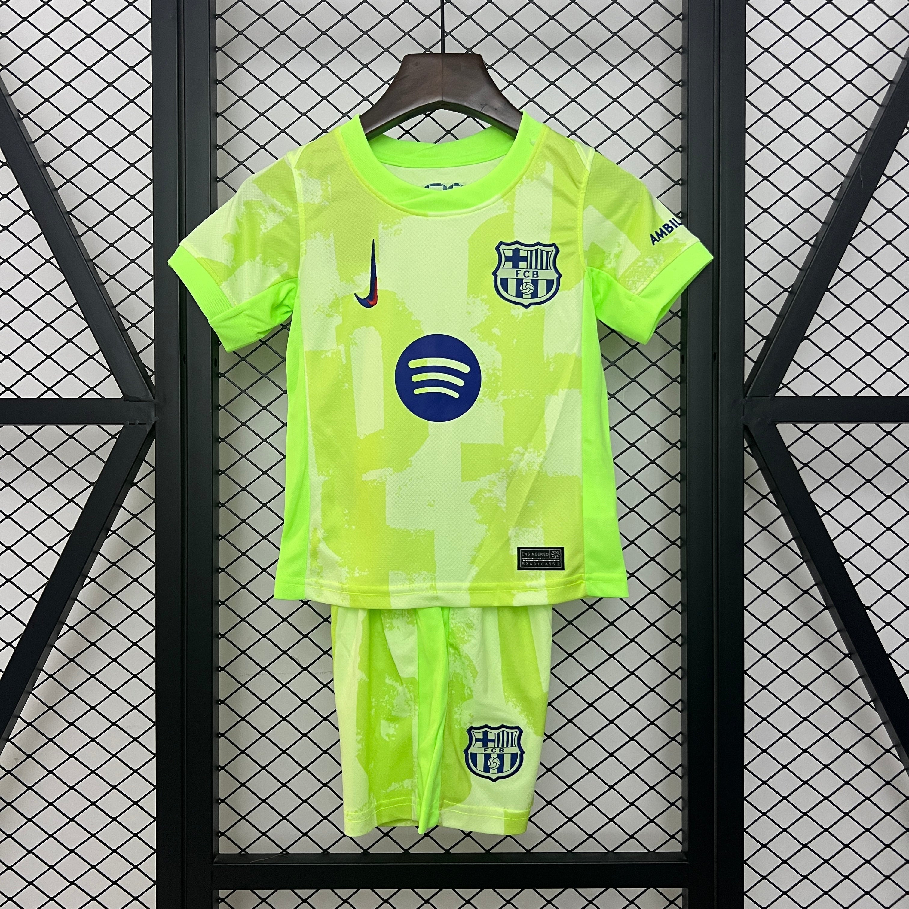 Conjunto Infantil Barcelona 2024/25 Third