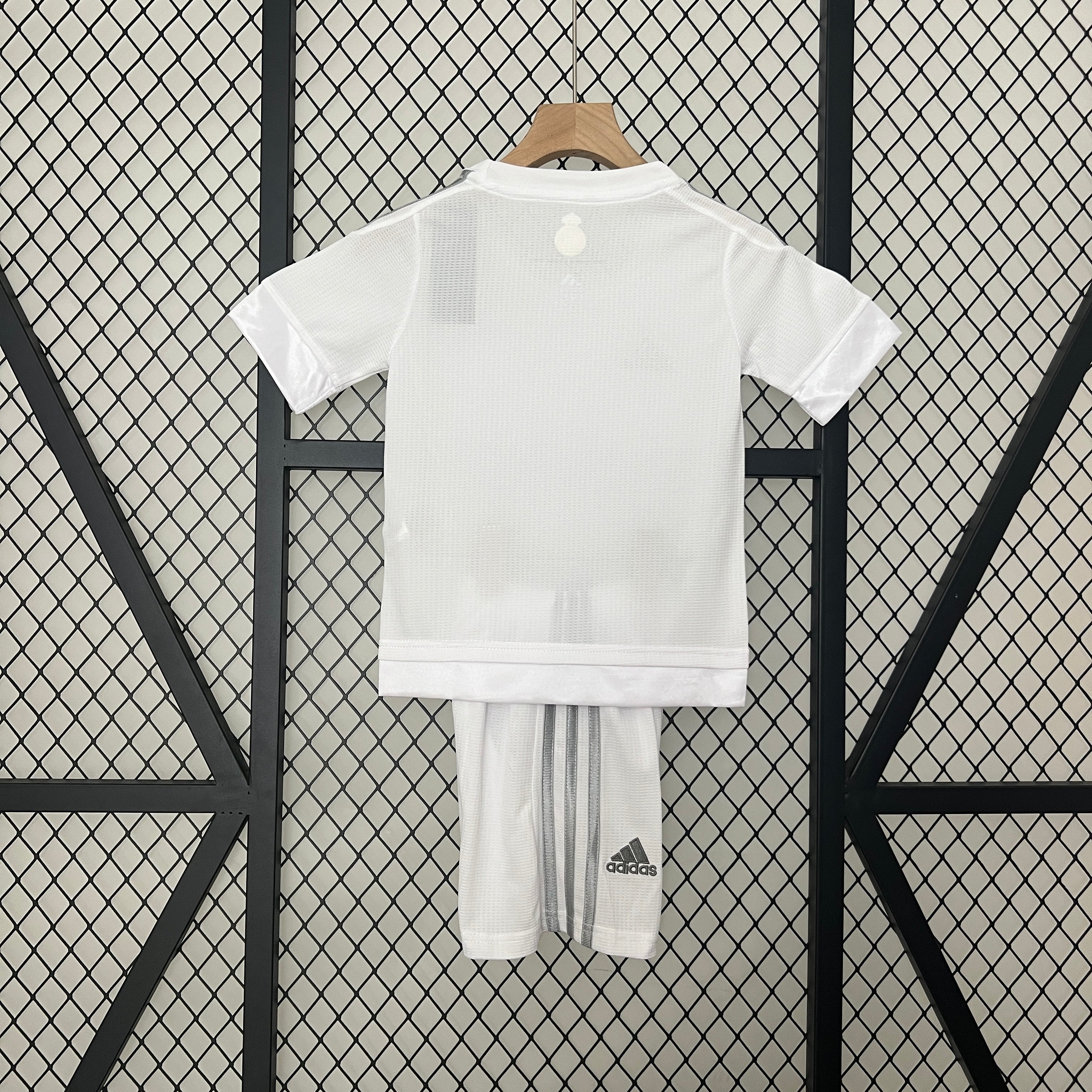 Conjunto Infantil Real Madrid 2015/16 Home