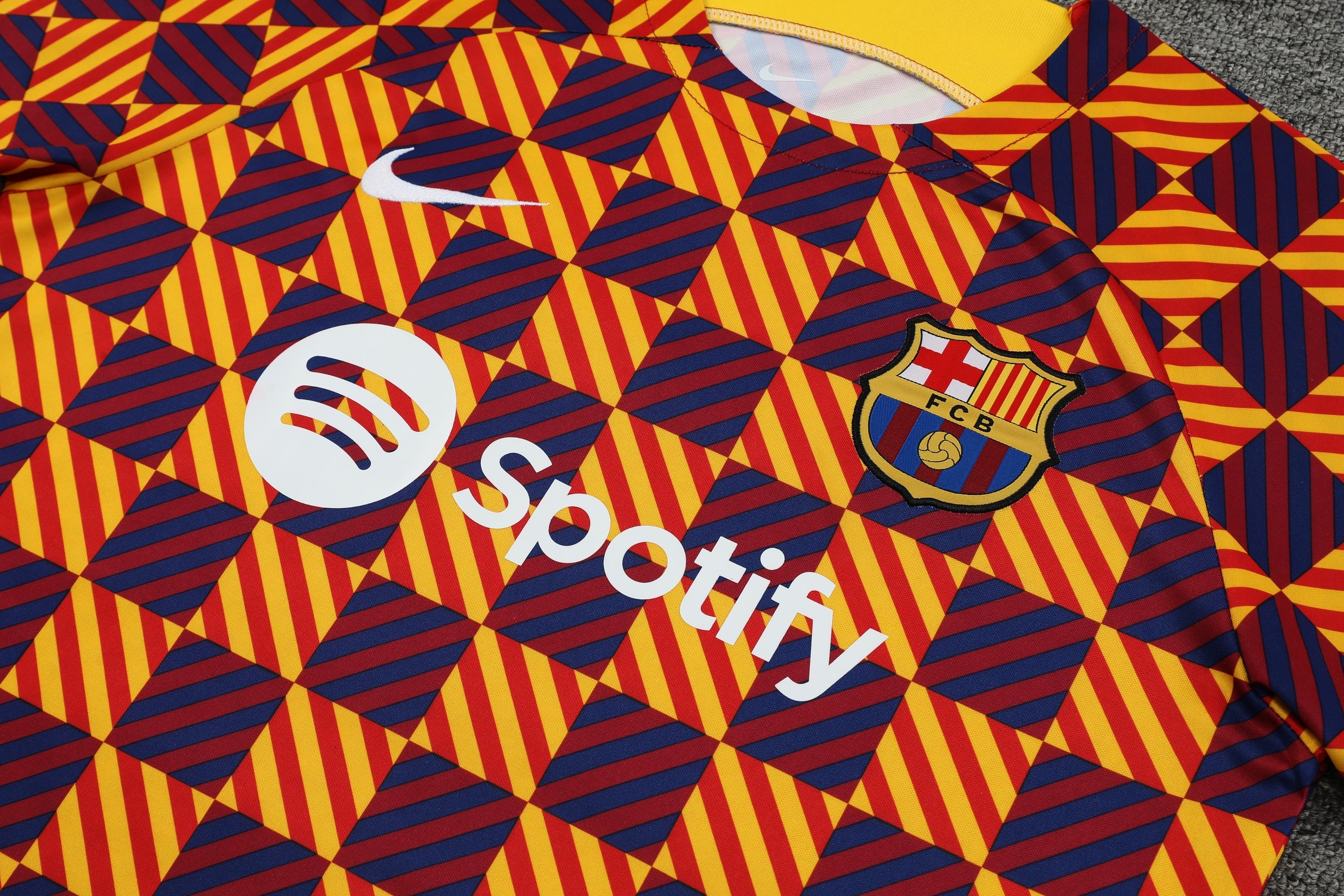 Conjunto de Treino Barcelona 2023/24 II