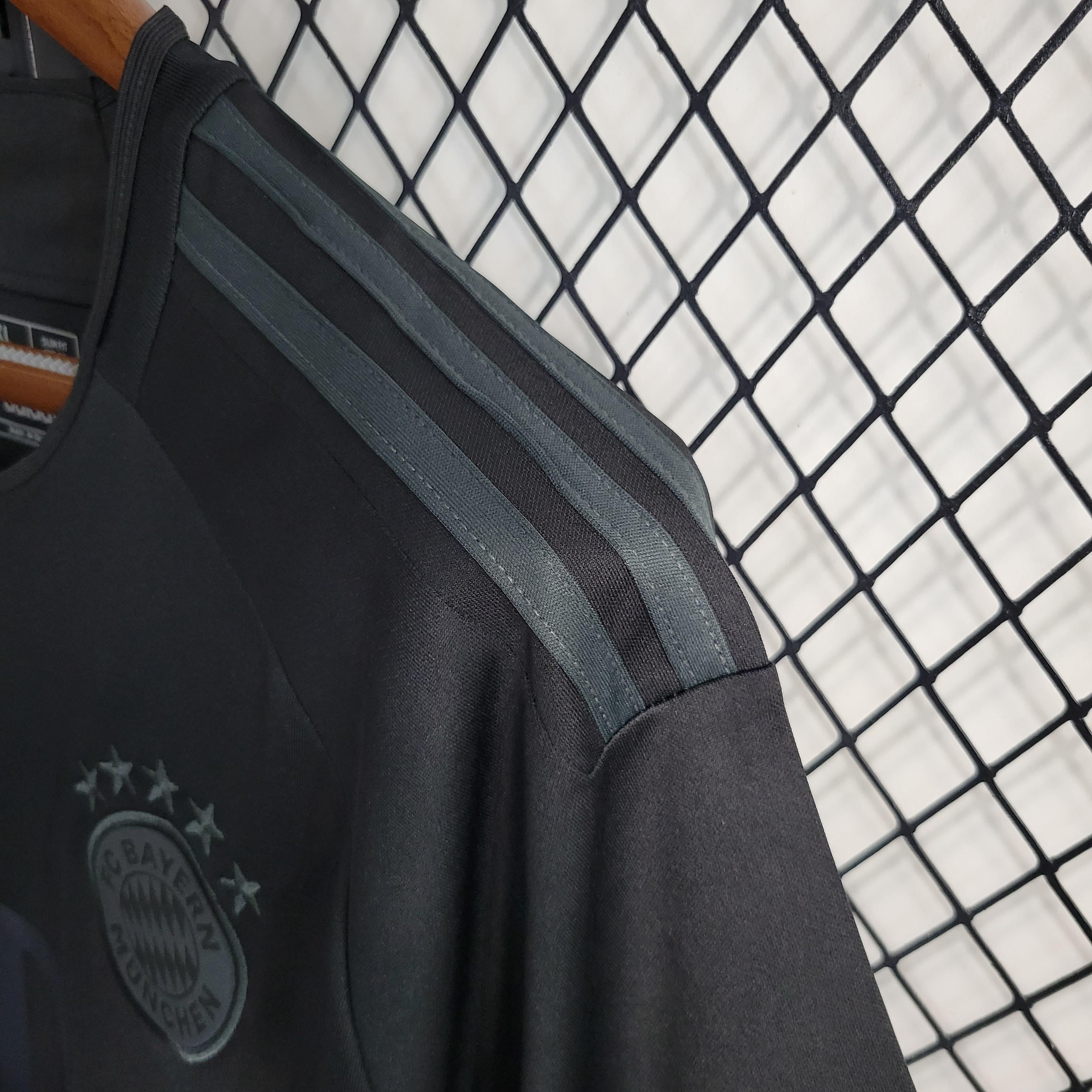 Camisa Bayern de Munique 2023/24 Black Edition