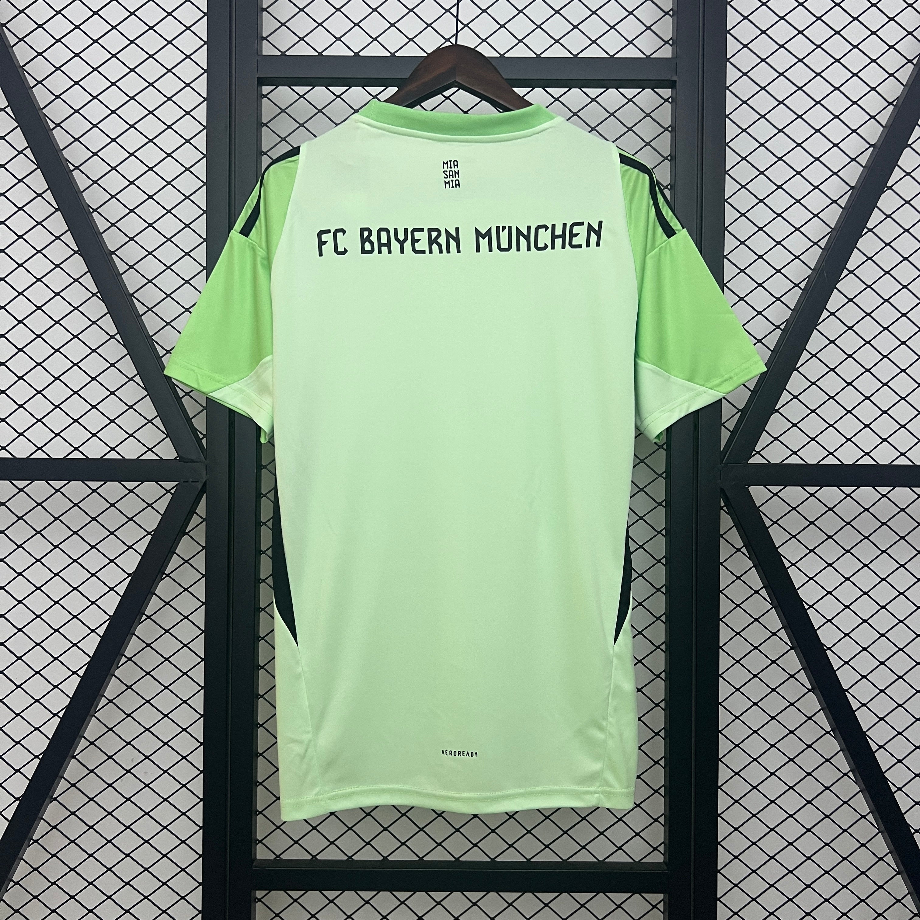 Camisa 25/26 Bayern Munich Goleiro - Torcedor