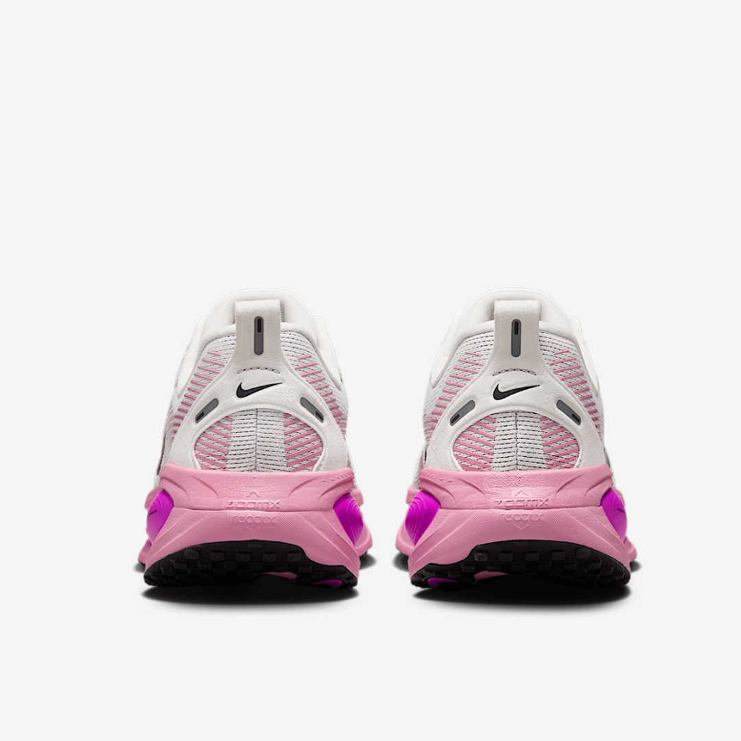 Air Zoom Vomero 18 Summit White Elemental Pink
