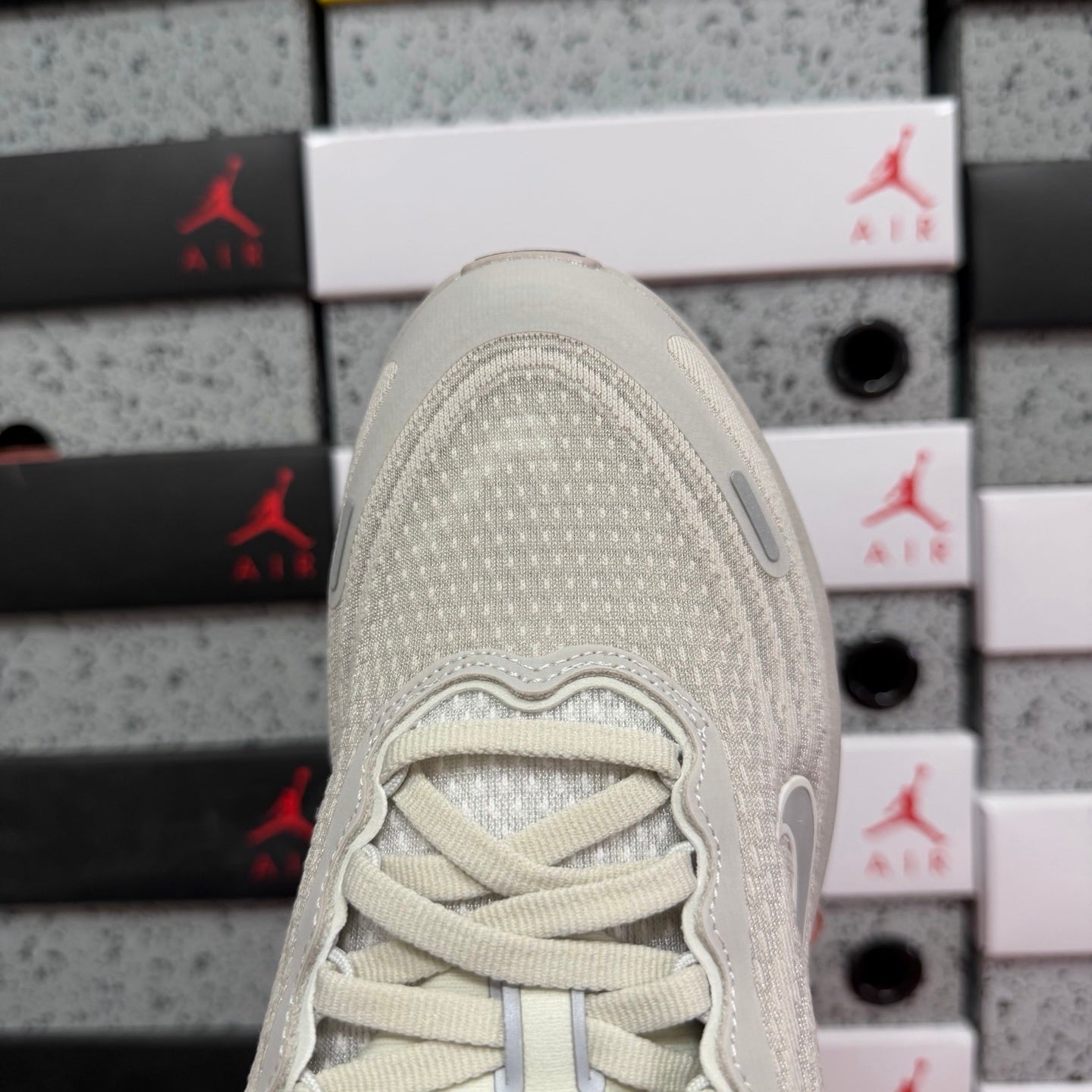 Air Zoom Vomero Plus Ligh Bone pronta entrega