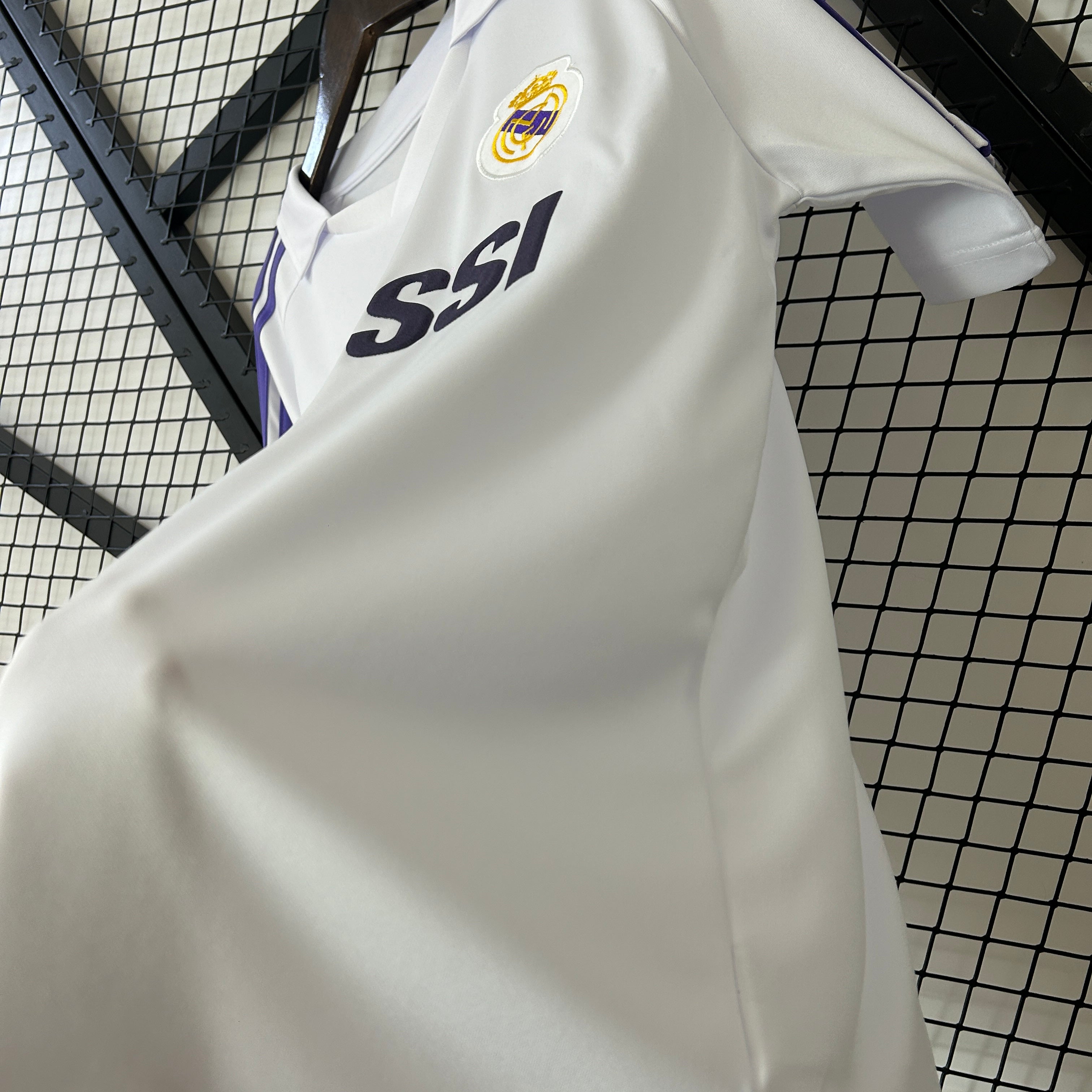 Camisa Retrô Real Madrid 1984/85 Home