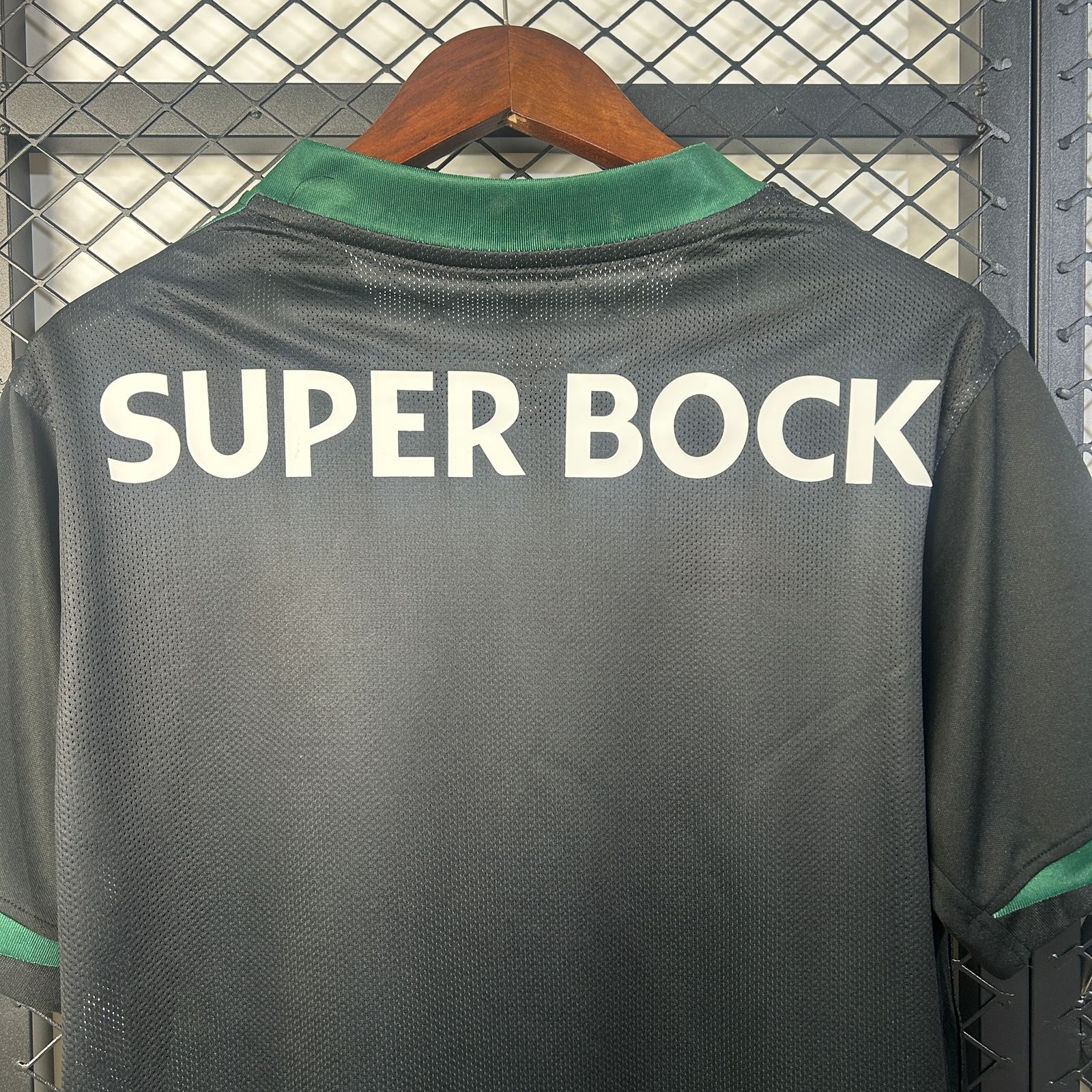 Sporting Lisboa Terceiro uniforme2025/26