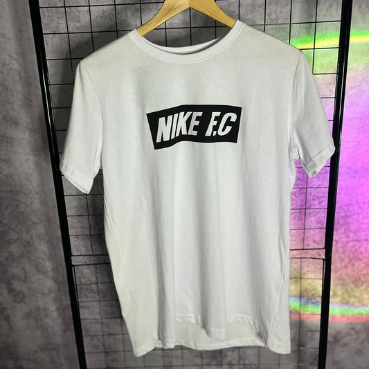 CAMISA ENTRE LINHAS
