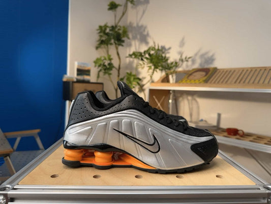 Nike shox R4