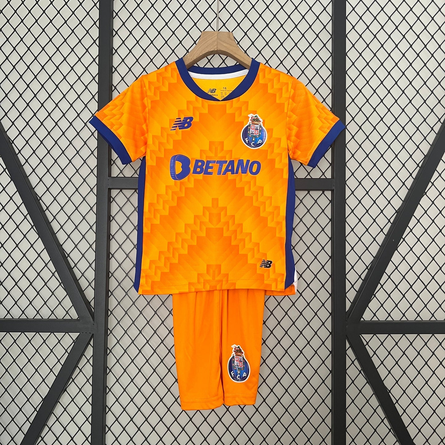 Conjunto Infantil Porto 2024/25 - Third