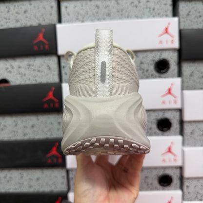 Air Zoom Vomero Plus Ligh Bone pronta entrega