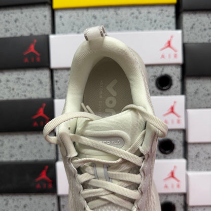 Air Zoom Vomero Plus Ligh Bone pronta entrega