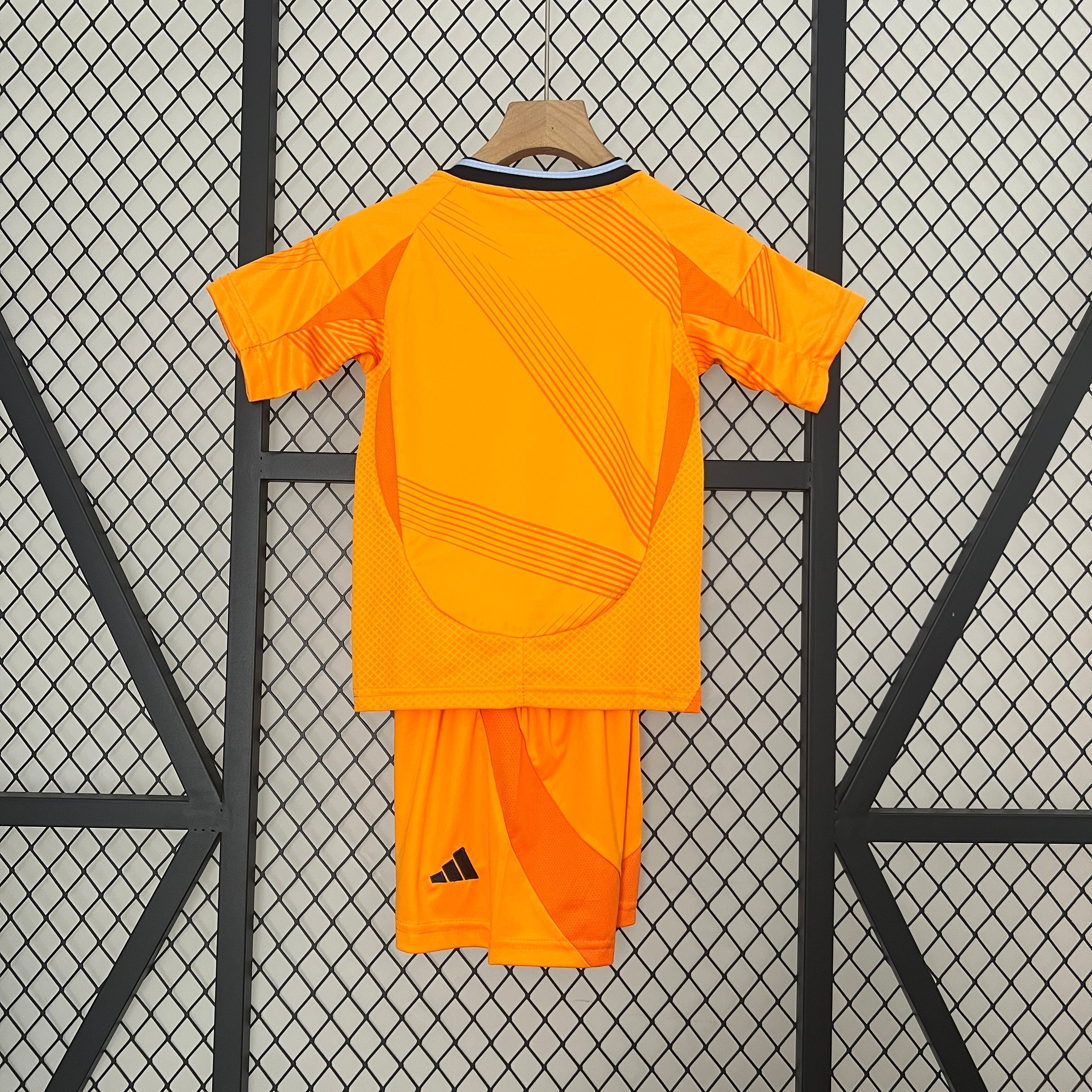 Conjunto Infantil Real Madrid Away 2024/25