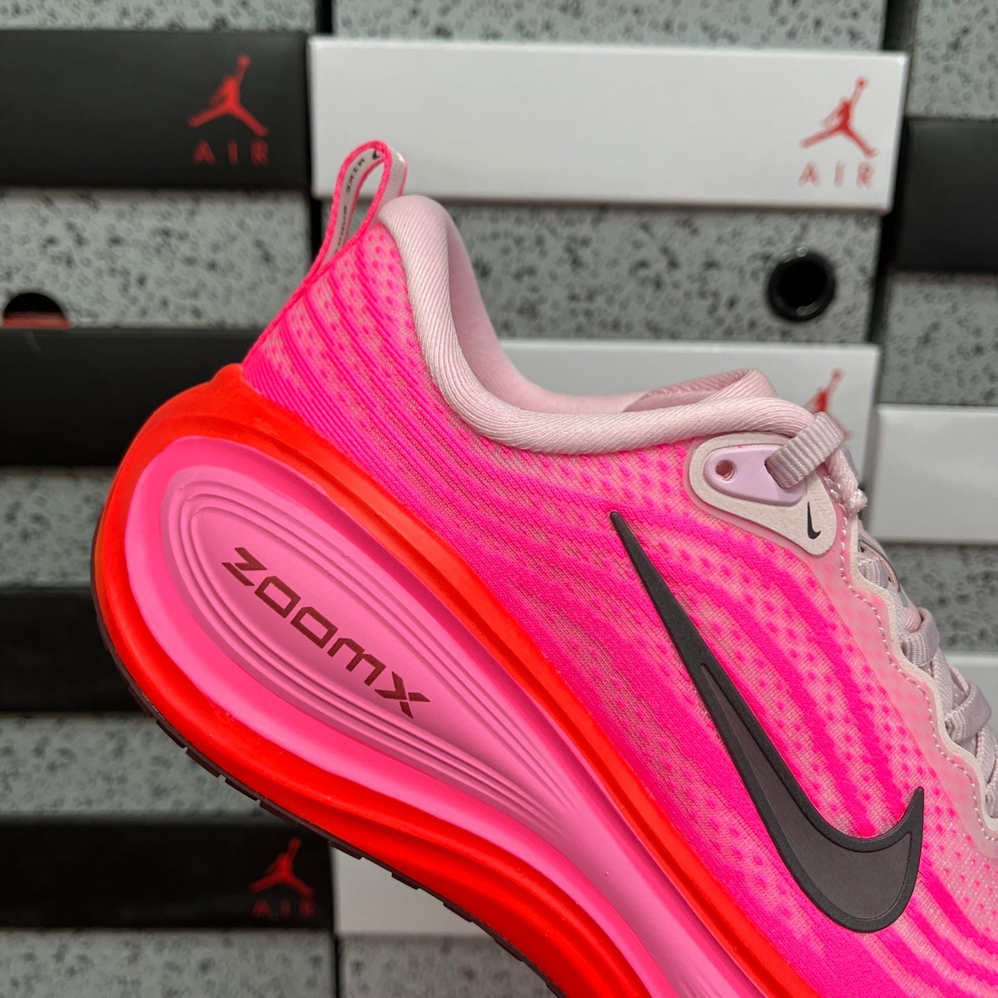 Air Zoom Vomero Plus Hyper Pink Bright Crimson pronta entrega
