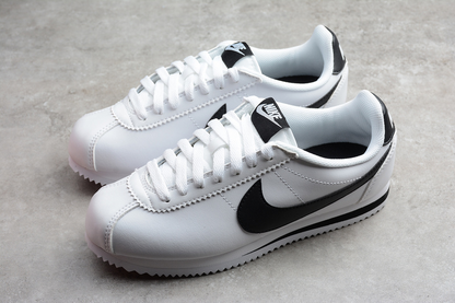 Classic cortez white and black