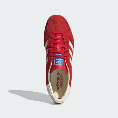 Gazelle indoor red white